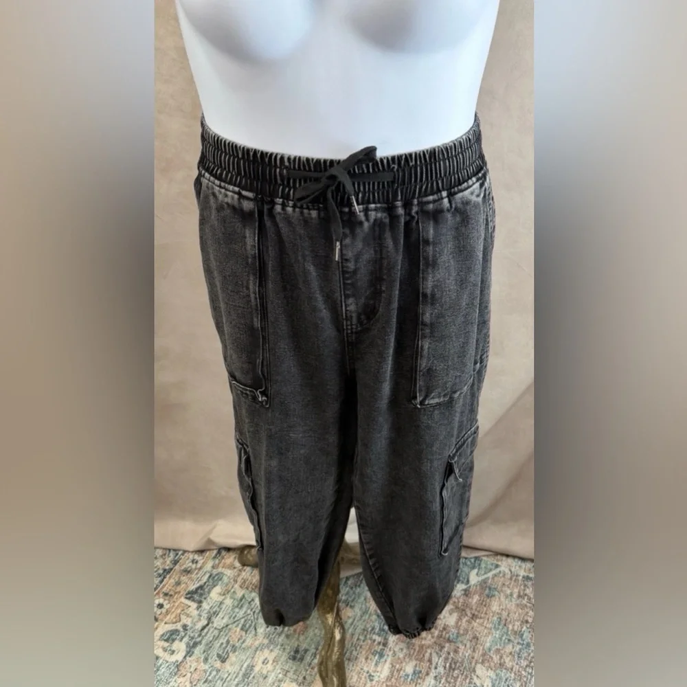 SHEIN Curve Women’s Black Wash Cargo Denim Drawstring Joggers Plus Size 1X - Picture 6 of 9